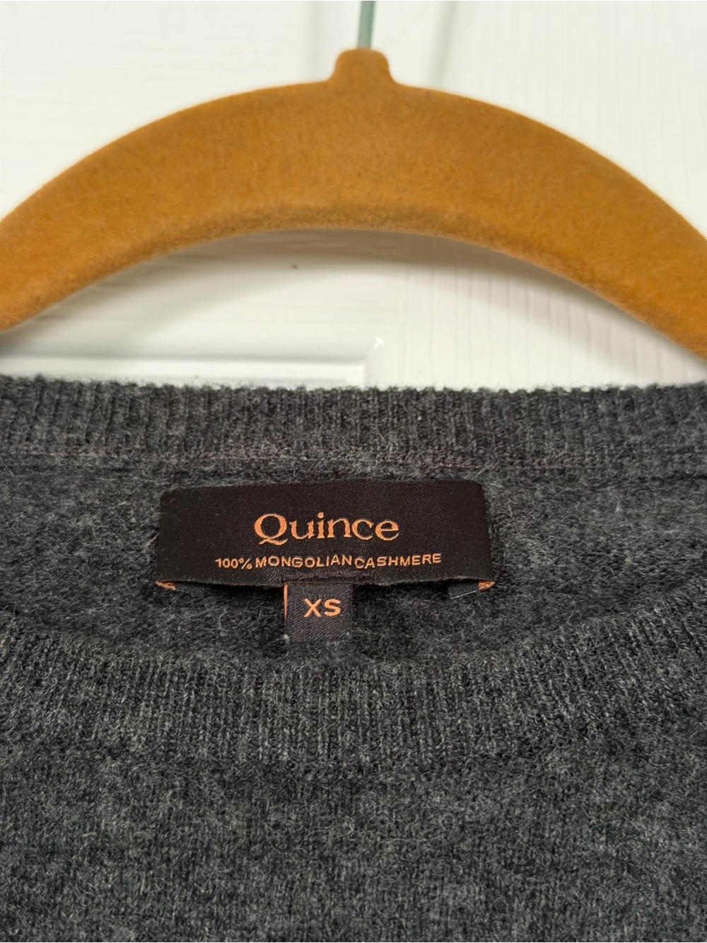 Quince 100% Cashmere Mongolian Grey Super Soft Sweater - Picture 3 of 7